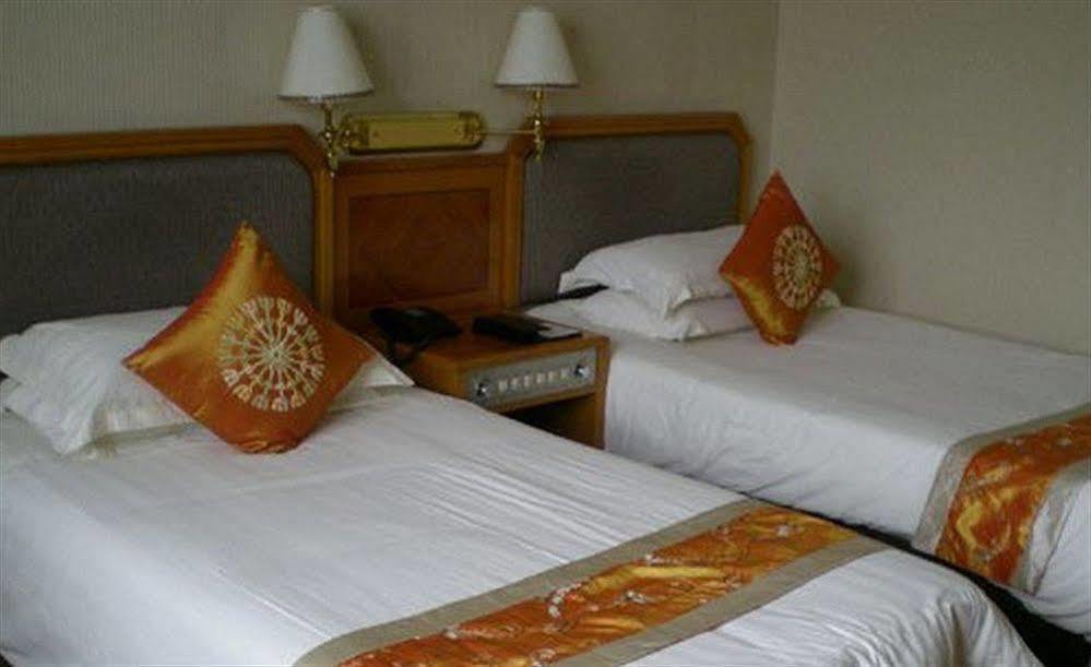 Shanghai Dazhong International Conference Hotel Bagian luar foto
